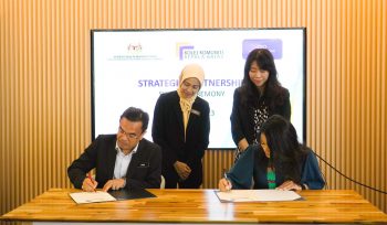 Certificate of Collaboration Signing between KKKB and Handal Lestari