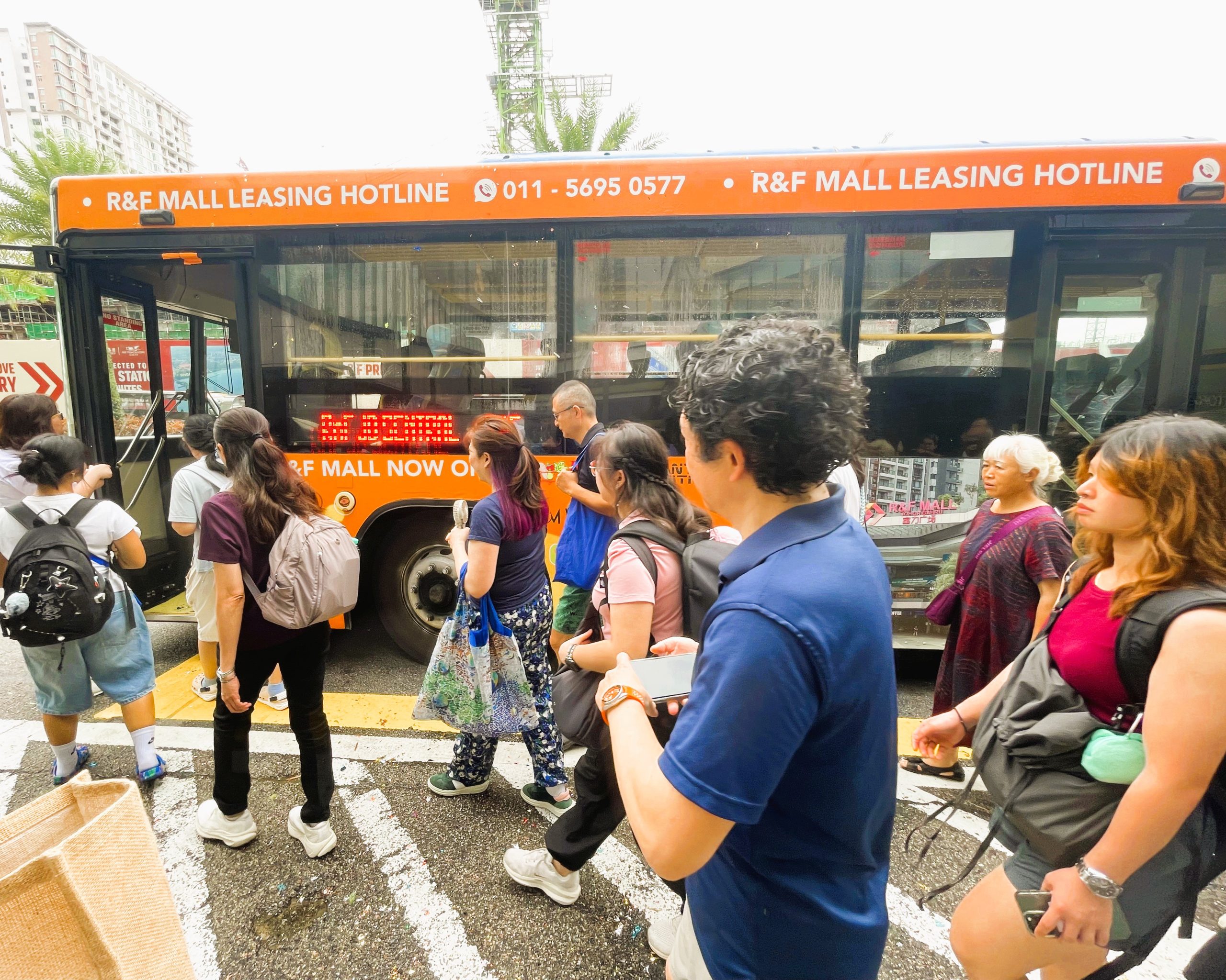 R&F Mall Johor Bahru Launches Free Shuttle Bus Service With Causeway Link
