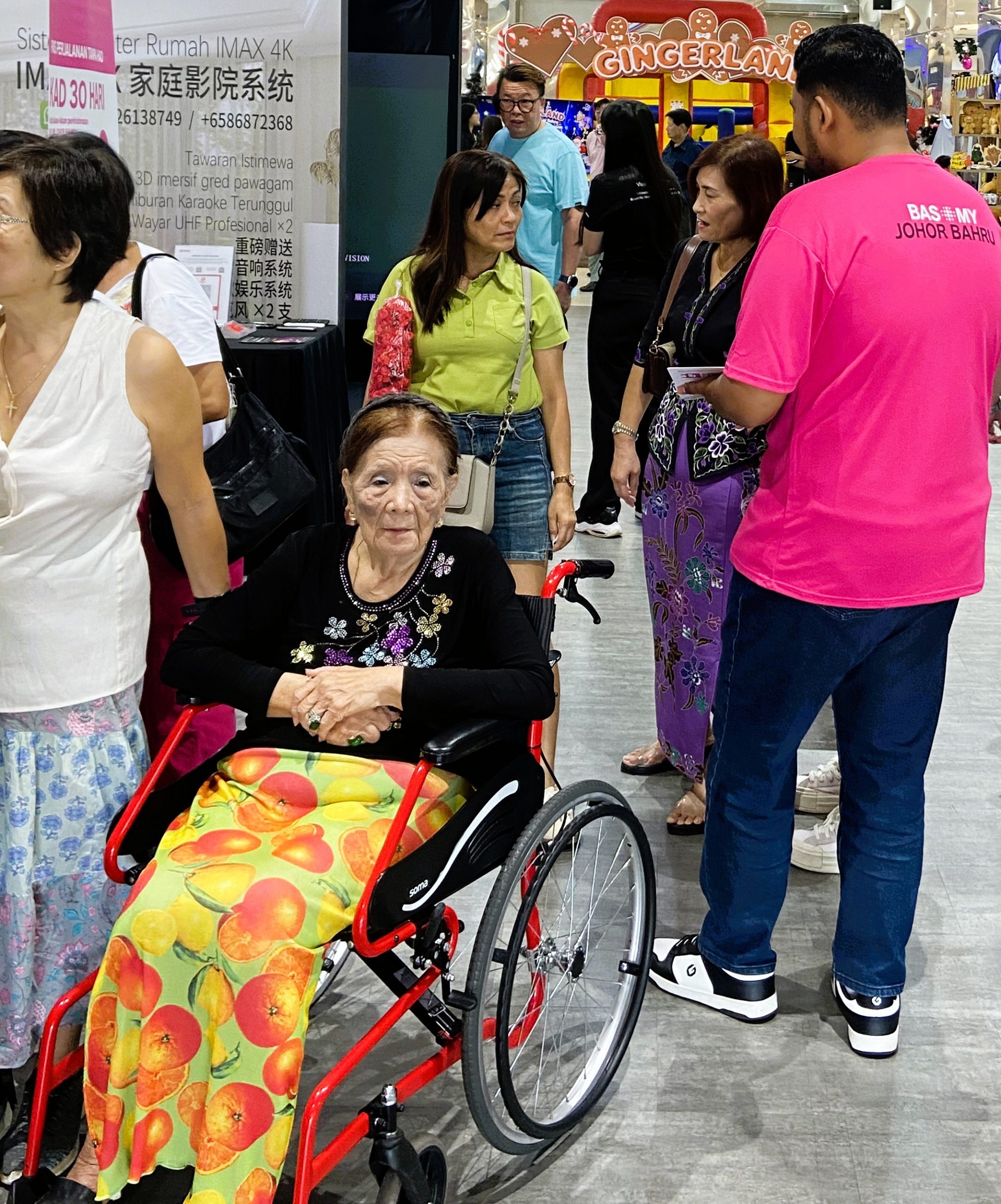 Handal Indah Connects the Community with On-Site Registration at Sutera Mall