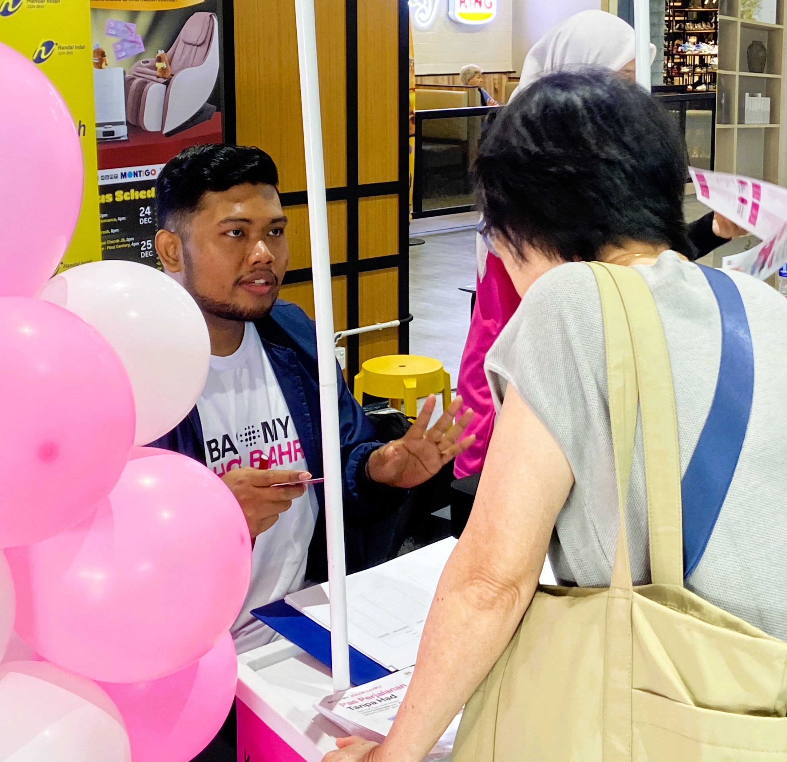 Handal Indah Connects the Community with On-Site Registration at Sutera Mall