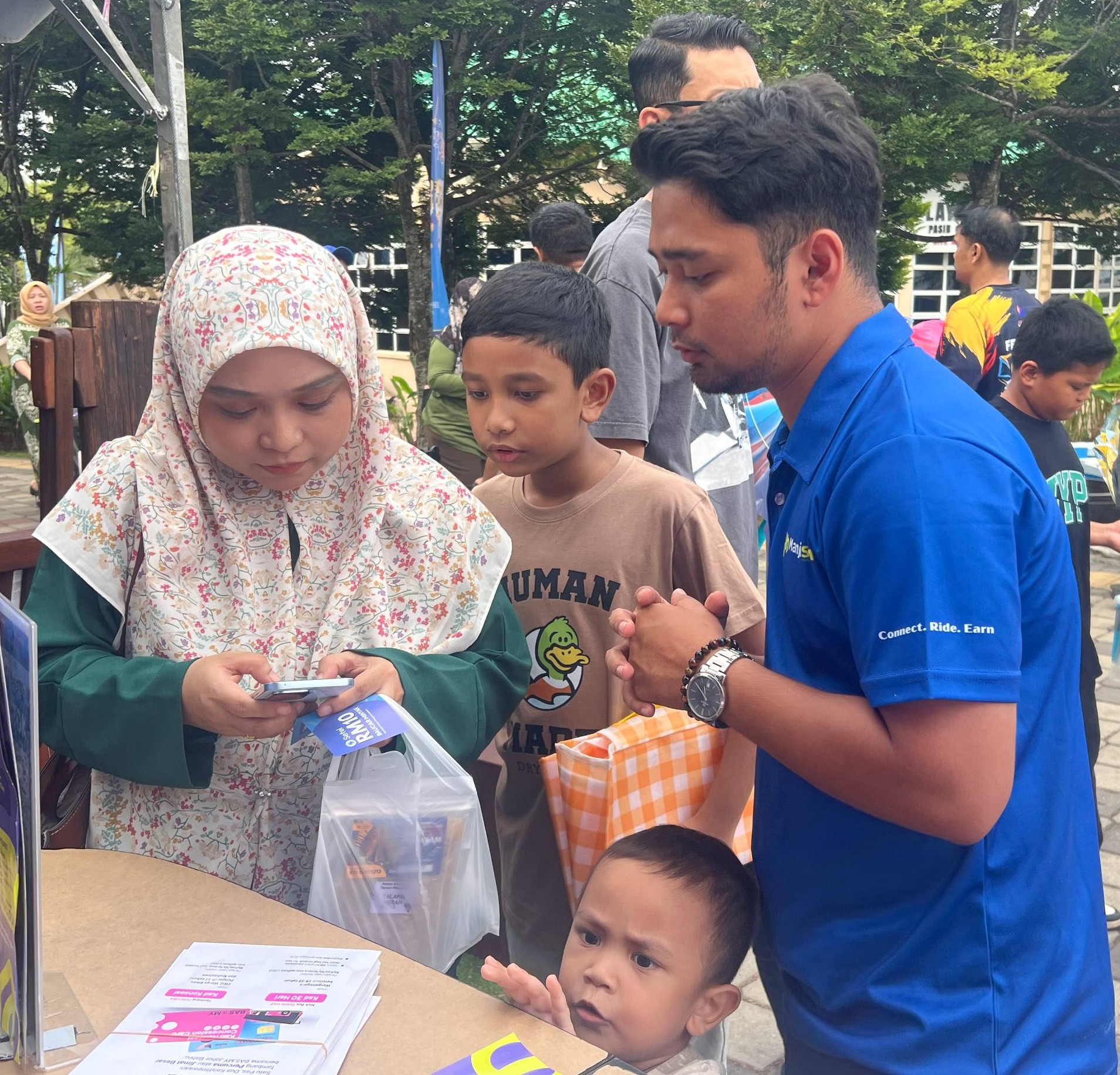 BAS.MY Johor Bahru Engages Local Community at Festival Layang-Layang Sedunia Pasir Gudang